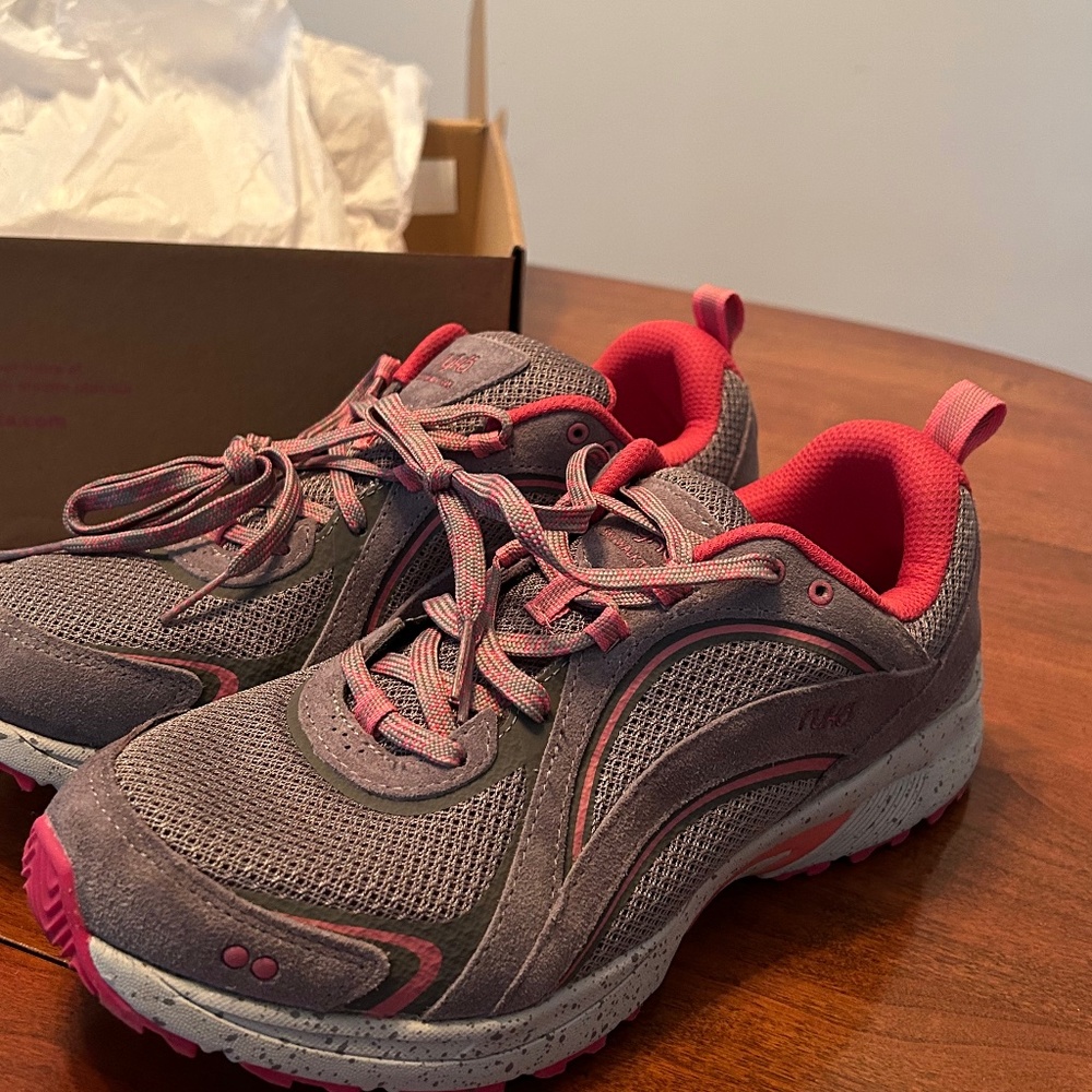Ryka Trail Running Grey NIB 9.5